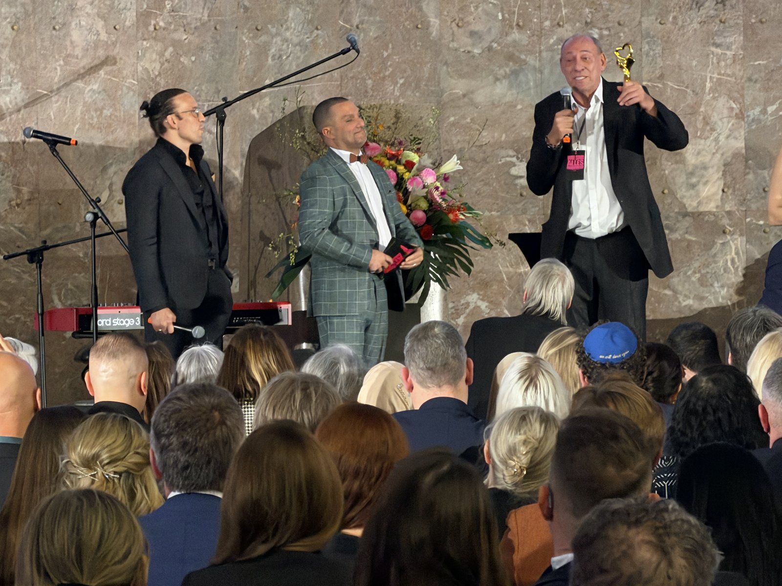 Preisverleihung „Das Frankfurter Herz“ bei der Gala des Ehrenamtes in der Paulskirche